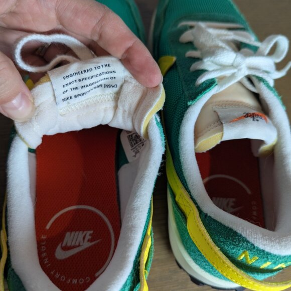 Size 7.5 - Nike Waffle Debut Vintage Stadium Green Opti Yellow W - Picture 3 of 8